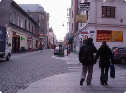 Chodníky, obruby a komunikace - realizace 13